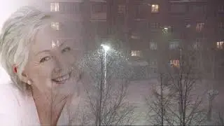 Футаж. Красивая женщина, город