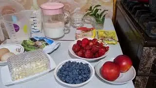 Наивкуснейший торт - пирог с кремом и ягодами !