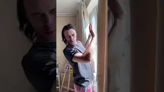 КОГДА УТРОМ ОТКРЫЛ ШТОРЫ