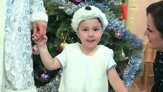 Нвогодний утренник у малышей