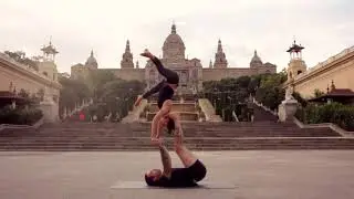 Acroyoga flow with pops