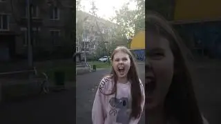 Женя кричит задом наперед