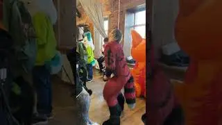 Смотрю Фурри ДЕФИЛЕ 😏 