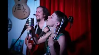 Frío - Versión acústica en vivo - Nova di Grá en Galería La Fond, Medellín 2023