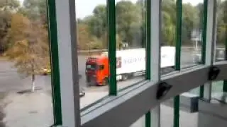 где будем разгружать машину?))