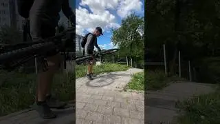 Как правильно нести велосипед 