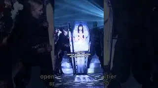 Iconic opening of Jean Paul Gaultier SS20✨