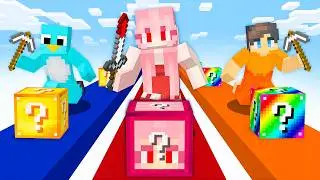 Playing a CRAZY FAN GIRL LUCKY BLOCK RACE in Minecraft!