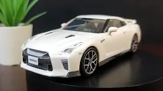 GTR 35 Aoshima The Snap Kit build.