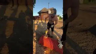 Делаем смотровые колодце для дренажа и ливнёвки.