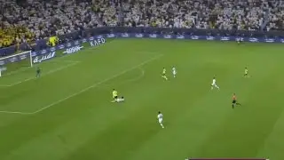 استخلاص خيالي من علي البليهي أمام رونالدو/انفراد رونالدو/مباراة الهلال و النصر 1-1 في الدوري السعودي