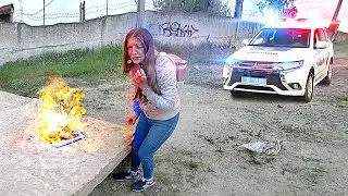 Школьница СОЖГЛА дневник 😱 Из за Любви к мальчику в Школе. Предала лучшая ПОДРУГА. От первого лица
