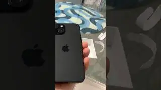 Смотрим: iPhone 15 Black