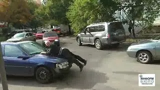 Марокканец совершил ДТП и провез на капоте мужчину