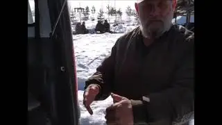 ИНСПЕКТОРА НИЖЕГОРОДСКОГО ОХОТНАДЗОРА КИНЦУРАШВИЛИ И ГРОМОЗДОВ ЗАБИРАЮТ ОРУЖИЕ БЕЗ ПРОТОКОЛА
