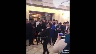 Цыгани танцуют