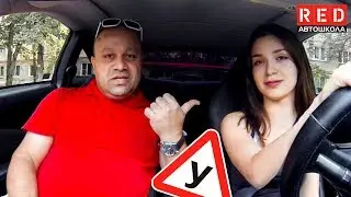 Круговое Движение и Разворот в Рукаве Безопасности! Урок вождения… [Автошкола на YouTube]