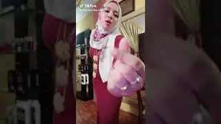 Awek baju ketat