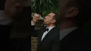Bride ICES her Groom after their first look! 🍻