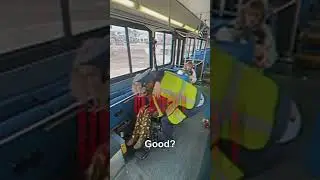 Heartwarming Bus Driver’s Daily Act of Kindness 🚌❤️ 