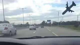 شاهد لحظة سقوط طائرة مغريبة اليوم قرب مطار فاس سياس في حادثة هزت المغرب اليوم Crash d'avion au Maroc