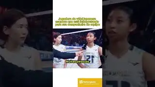 Jogadora de vôlei japonesa esquece que está interpretando para sua companheira de equipe 