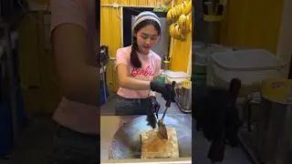 The Most Famous Roti Lady In Chiang Mai - Thai Street Food