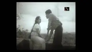 Mal renu Athiru Bumuthurune - Somg from Sinhala movie Podi Ralahami)