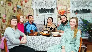 СЕМЕЙНЫЕ ТРАДИЦИИ В ДЕРЕВНЕ | НАРЯДИЛИ ДОМ К НОВОМУ ГОДУ И ПРИГЛАСИЛИ РОДНЫХ НА ЧАЙ