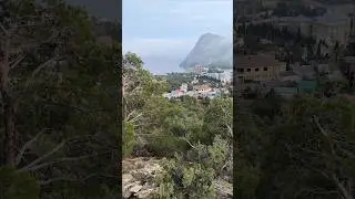 Вид на посёлок с скалы 