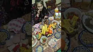 Oling katta katta yeng bu gapiraveradi..😂😂