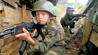 Шестилетние мальчики участвуют во Второй мировой, становясь самыми молодыми и боязливыми солдатами