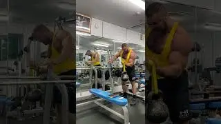 Пронатор 32кг . Это движение отлично заходит в тренировку бицепса. 
