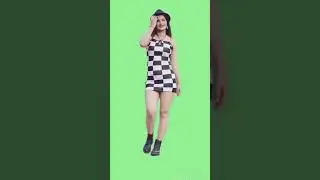 girl Walking Green Screen 