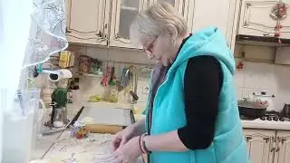 Зарисовка по кухне: делаю коктейльные  пирожки....