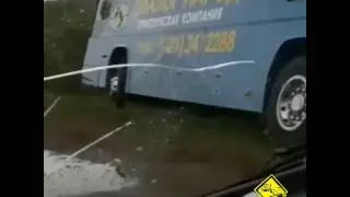 Автобус с туристами попал в аварию. Приморье