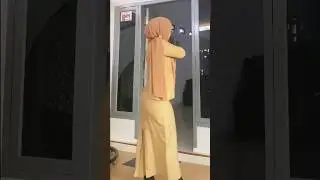 PNS Cantik Berjilbab Mau Kekantor Pakai Rok Panjang