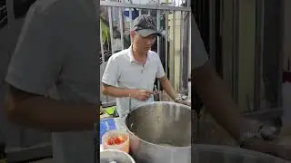 Злой повар во вьетнамской макашнице. 