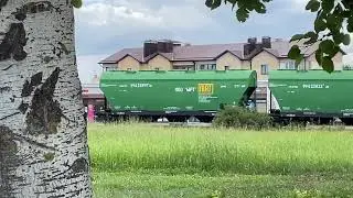 ЧМЭ3-5379 с весопроверочным вагоном, полувагоном и хопперами следует в сторону зернокомбината