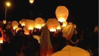 Массовый запуск небесных фонариков в Мариуполе