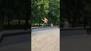 Несколько моих скольжений. #Тренирую здесь официально #rollerblading #ролики #inline #трюки #роллер