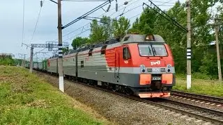 3ЭС5К-1424 "Ермак" с грузовым поездом и приветливой бригадой | близ. ст. Свободный