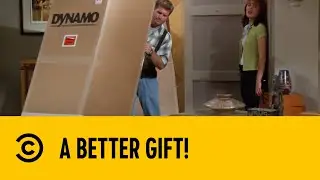 A Better Gift! | Frasier | Comedy Central Africa