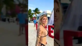 Do you like the beach? 🏝️ 