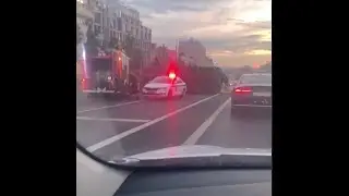 На Малой Сухаревской перевернулся военный КАМАЗ