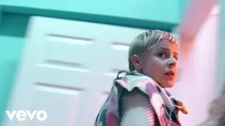 Robyn, La Bagatelle Magique - Love Is Free ft. Maluca