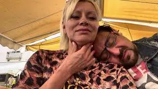 Любовник Заснул в Баре