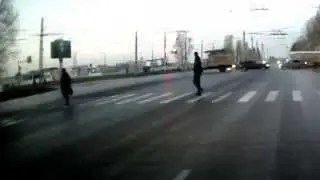 В Ульяновске беременная выпала из 