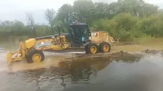 Органы управления(правый джойстик)грейдером Caterpillar 150 AWD