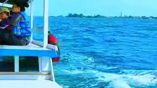 Gelombang Goncang Kapal Saat Jelajah ke Pulau Cilik Karimunjawa